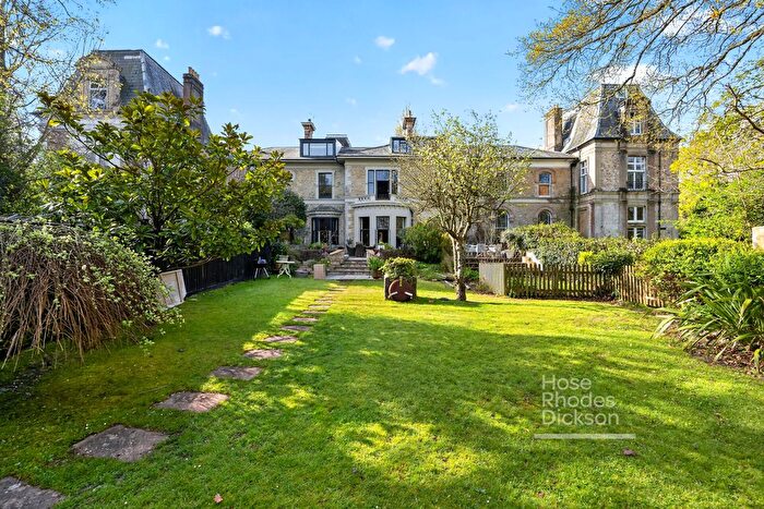 6 Bedroom Terraced House For Sale In Quarr Road, Ryde, Isle Of Wight, PO33