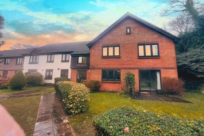 2 Bedroom Property To Rent In Havant Road, Waterlooville, PO8