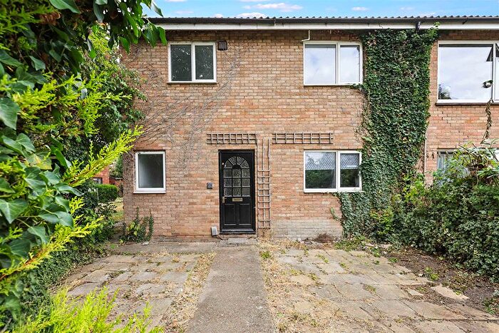 3 Bedroom End Of Terrace House For Sale In Wycliffe Road, Cambridge, CB1