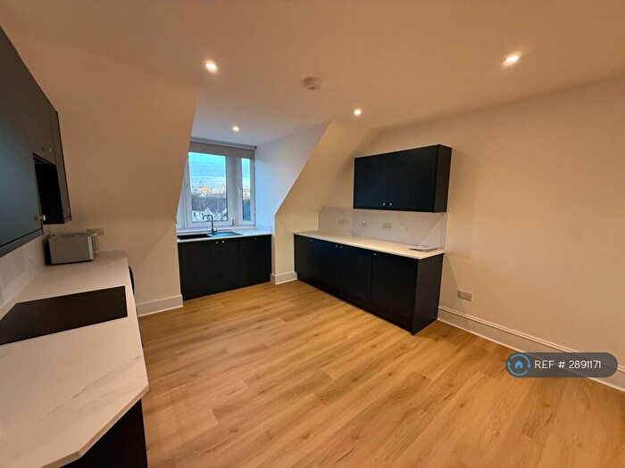3 Bedroom Flat To Rent In Ferryhill Terrace, Aberdeen, AB11