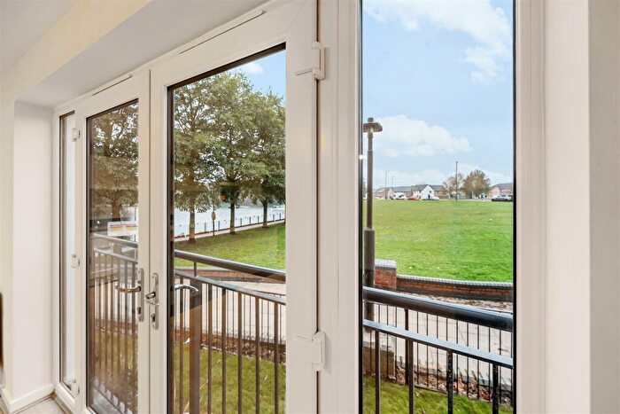 2 Bedroom Apartment To Rent In Sandpiper Drive, Lakeside, Doncaster, DN4