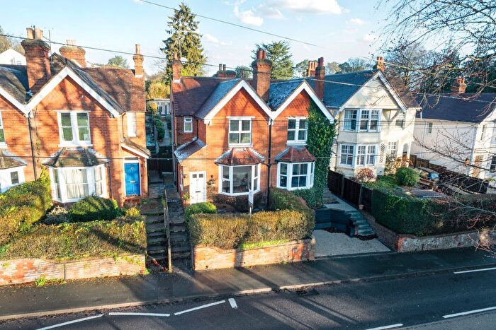 3 Bedroom Semi-Detached House For Sale In Upper Hale Road, Farnham, Surrey, GU9