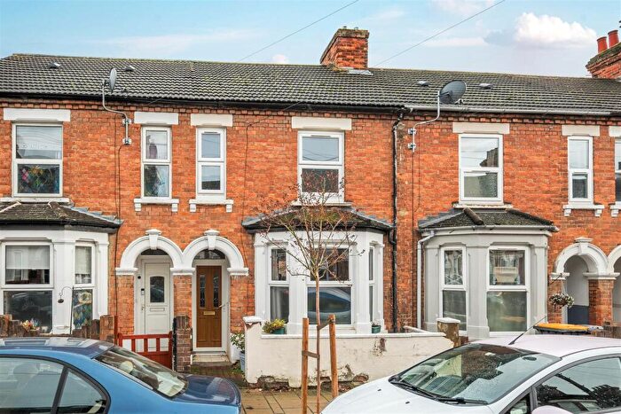 3 Bedroom Terraced House For Sale In Gladstone Street, Bedford, MK41