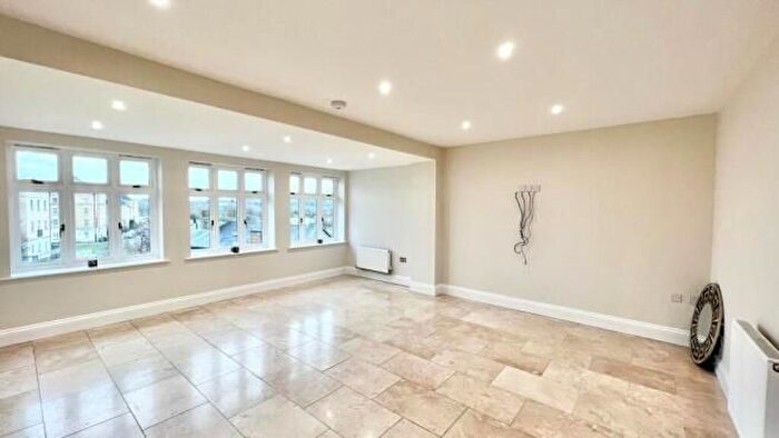 4 Bedroom Penthouse To Rent In High Street, Northampton, NN5