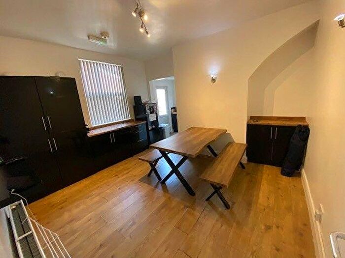 5 Bedroom Terraced House To Rent In Russell Road, L18