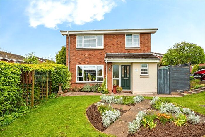 4 Bedroom Detached House For Sale In Drayton Court, Warwick, Warwickshire, CV34
