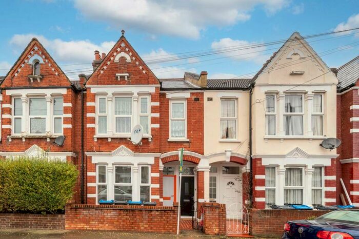 2 Bedroom House To Rent In Tynemouth Road, Tooting, Mitcham, CR4