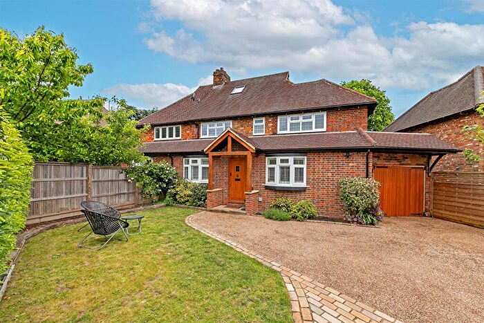 4 Bedroom Semi-Detached House For Sale In Crouch Hall Gardens, Redbourn, St. Albans, AL3
