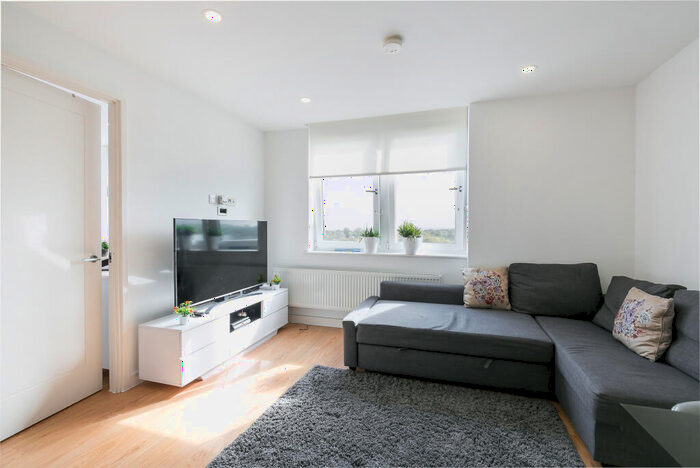 2 Bedroom Apartment To Rent In Trafford House, Cherrydown East, Basildon, SS16