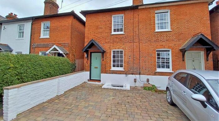 2 Bedroom Semi-Detached House To Rent In Stoke Fields, Guildford, GU1