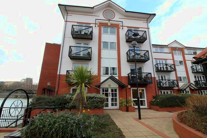 1 Bedroom Flat To Rent In Ferrymans Court, Queen Street, BS2