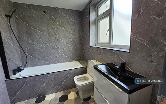 1 Bedroom Flat To Rent In Lower Broughton Road, Salford, M7