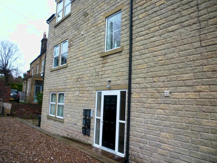 1 Bedroom Flat To Rent In Soothill Lane, Batley, WF17