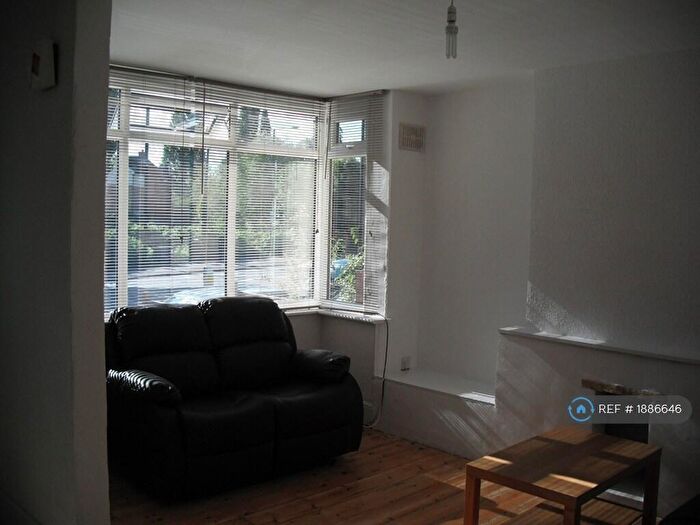4 Bedroom Terraced House To Rent In St. Johns Lane, Bristol, BS3
