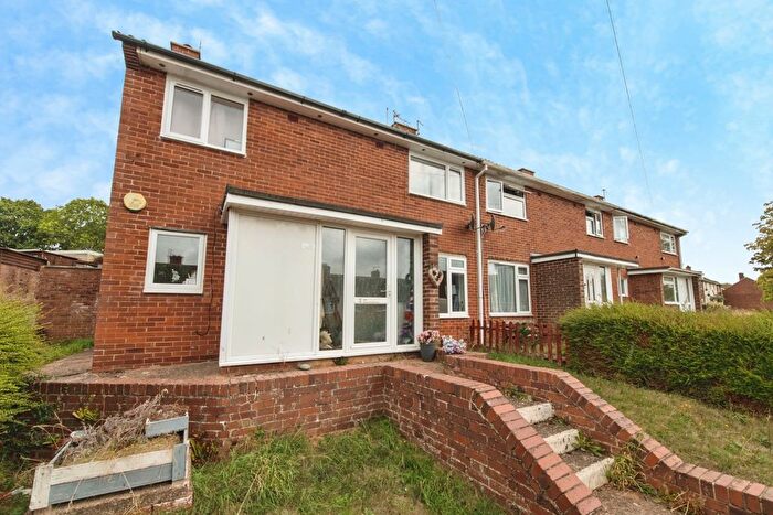 3 Bedroom End Terrace House For Sale In Elaine Close, Exeter, Devon, EX4