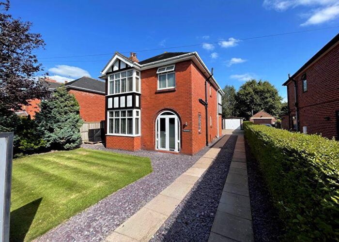 3 Bedroom Detached House For Sale In Kingsfield Road, Biddulph, ST8