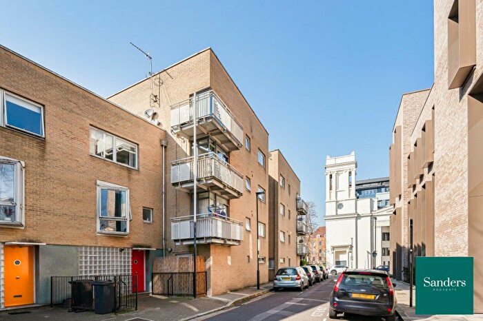 2 Bedroom Flat For Sale In Lowther Road, Islington, London, N7