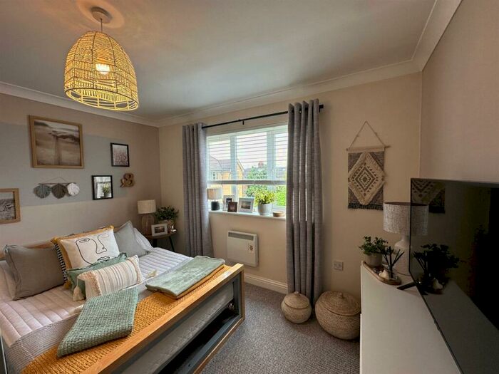 2 Bedroom Flat For Sale In Fellowes Road, Fletton, Peterborough, PE2