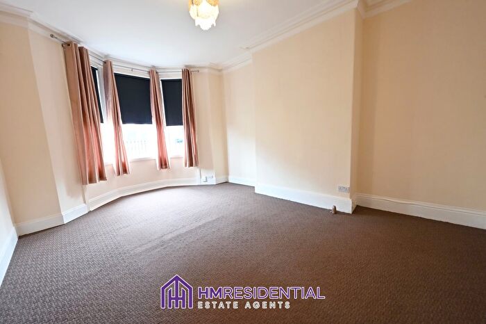 2 Bedroom Flat To Rent In Whitehall Road, Bensham, NE8