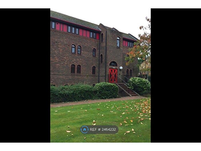 1 Bedroom Flat To Rent In The Drive, Peterborough, PE3