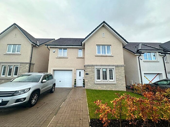 4 Bedroom Detached House To Rent In Ben More Drive, East Calder, EH53