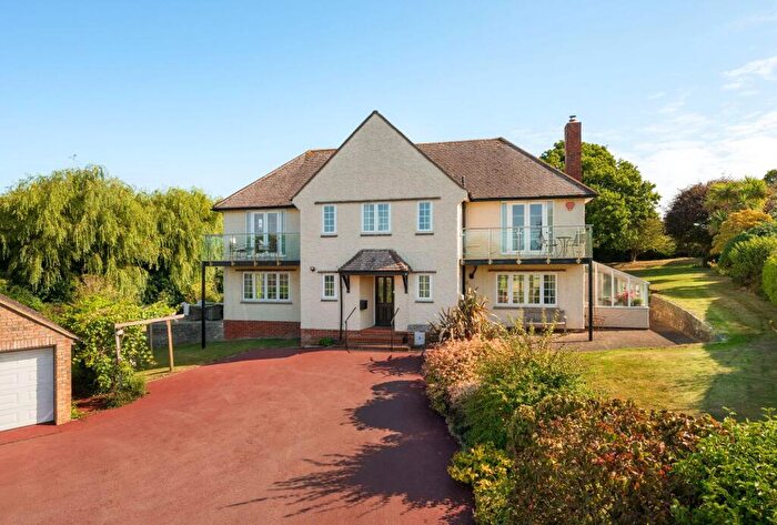 4 Bedroom Detached House For Sale In Undershore Road, Lymington, SO41