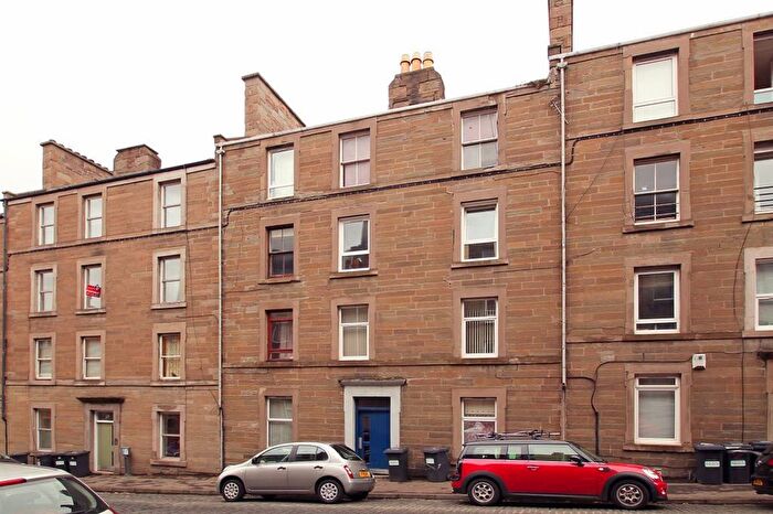 1 Bedroom Flat To Rent In Tr Rosefield Street, Dundee, DD1