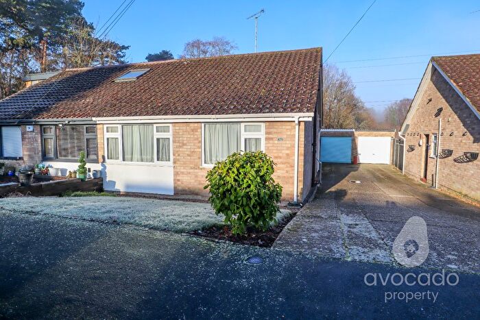 2 Bedroom Semi Detached Bungalow For Sale In Cotswold Road, Sandhurst, Berkshire, GU47