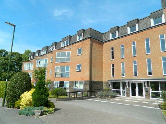 1 Bedroom Flat To Rent In Tymperley Court, RH13