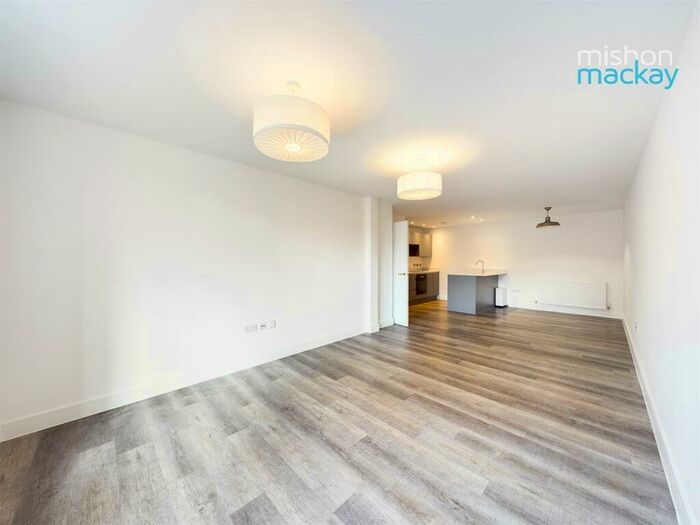 1 Bedroom Flat To Rent In Downs View Road, Hassocks, BN6
