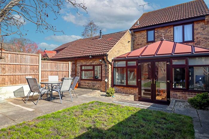 3 Bedroom Link Detached House For Sale In Butchers Close, Bishops Itchington, Southam, CV47