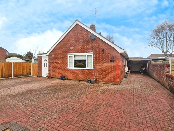 4 Bedroom Detached Bungalow For Sale In Raymond Close, Norwich, NR6