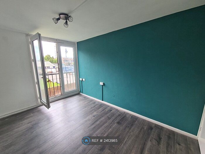 Studio To Rent In Peckham, London, SE15