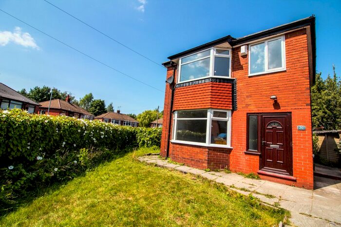 3 Bedroom Detached House To Rent In Bridport Avenue, Manchester, M40