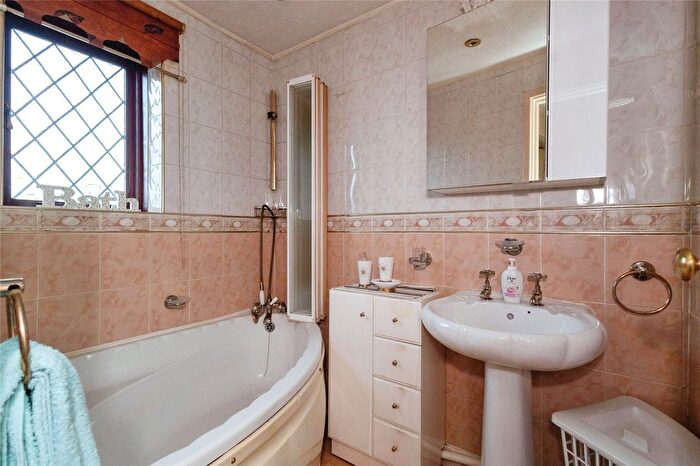 3 Bedroom Terraced House For Sale In Westmorland Drive, Stockport, Greater Manchester, SK5