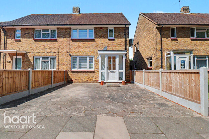 2 Bedroom Semi-Detached House For Sale In St Lukes Road, Southend-on-Sea, SS2