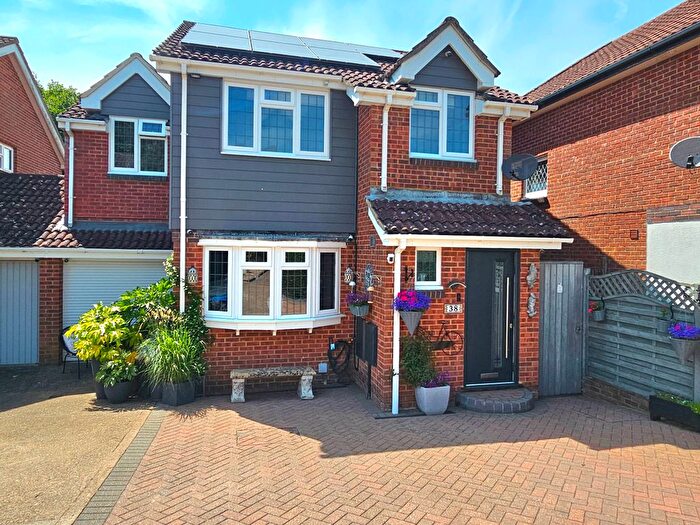 3 Bedroom Link Detached House For Sale In Forge Rise, Uckfield, TN22