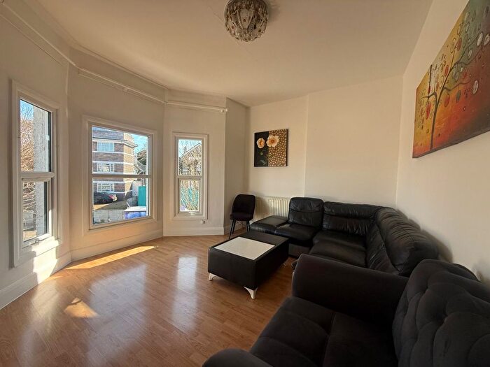 2 Bedroom Flat To Rent In Nicoll Road, Harlesden, NW10