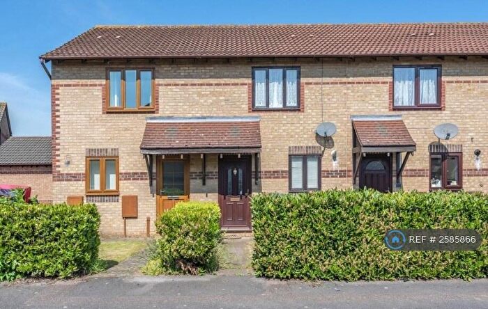 2 Bedroom Terraced House To Rent In Pine Close, Bicester, OX26