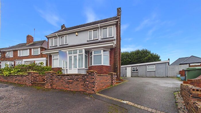 3 Bedroom Detached House For Sale In Kent Road, Halesowen, B62