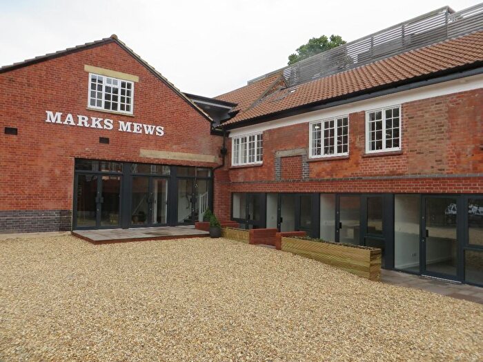 2 Bedroom Apartment To Rent In Flat, Marks Mews, Castle Lane, Bedford, MK40