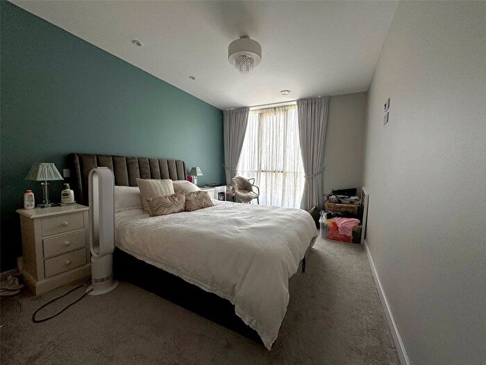 2 Bedroom Flat To Rent In Cavalier Close, Wallington, SM6