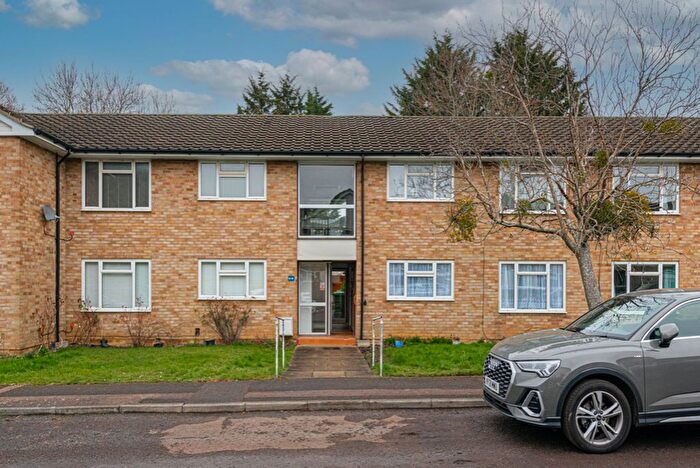 1 Bedroom Flat To Rent In Brookers Close, Ashtead, KT21
