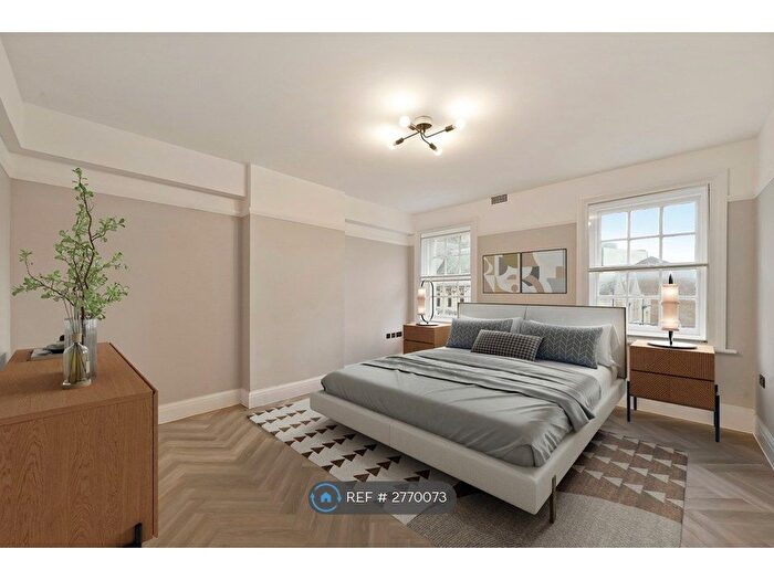 3 Bedroom Flat To Rent In Richmond Chambers, Bournemouth, BH2