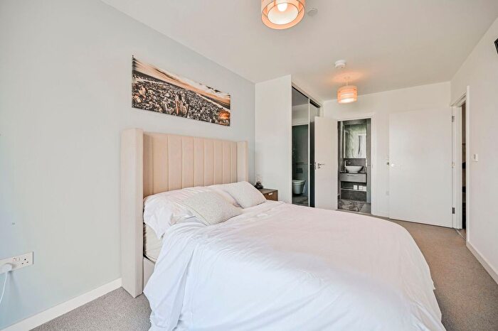 3 Bedroom Maisonette To Rent In Hawthorn House, Forrester Way, Stratford, London, E15
