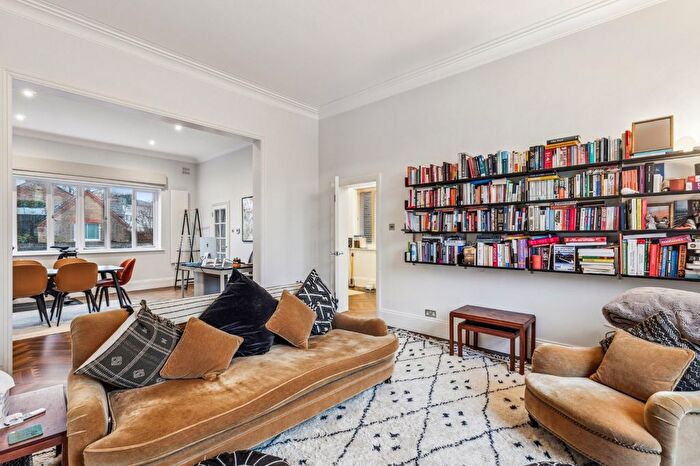 2 Bedroom Flat To Rent In Warwick Avenue, Little Venice, W9