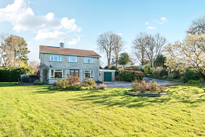 4 Bedroom Detached House For Sale In Westleaze Close, Charminster, Dorchester, DT2