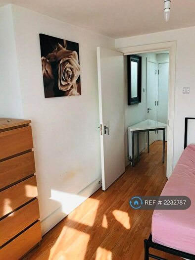 Studio To Rent In Dollis Hill Lane, London, NW2