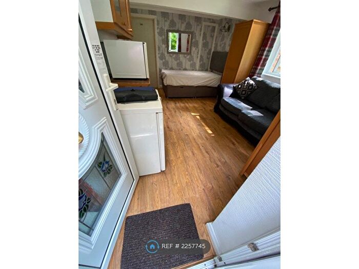 1 Bedroom Semi-Detached House To Rent In Milman Close, Bracknell, RG12