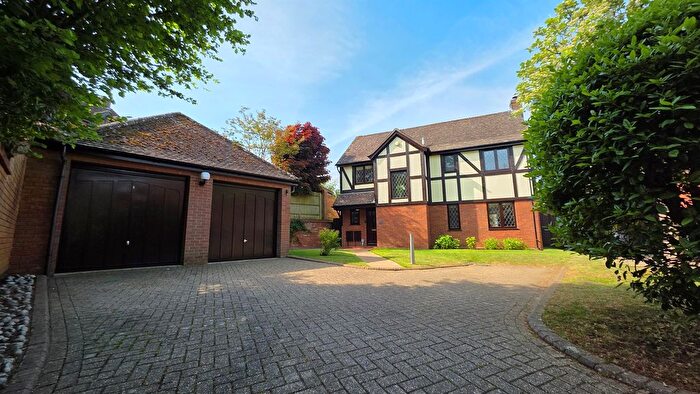 4 Bedroom Detached House For Sale In Harrowlands Park, Dorking, RH4